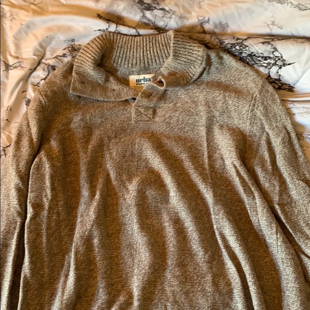 Men’s urban pipeline sweater
